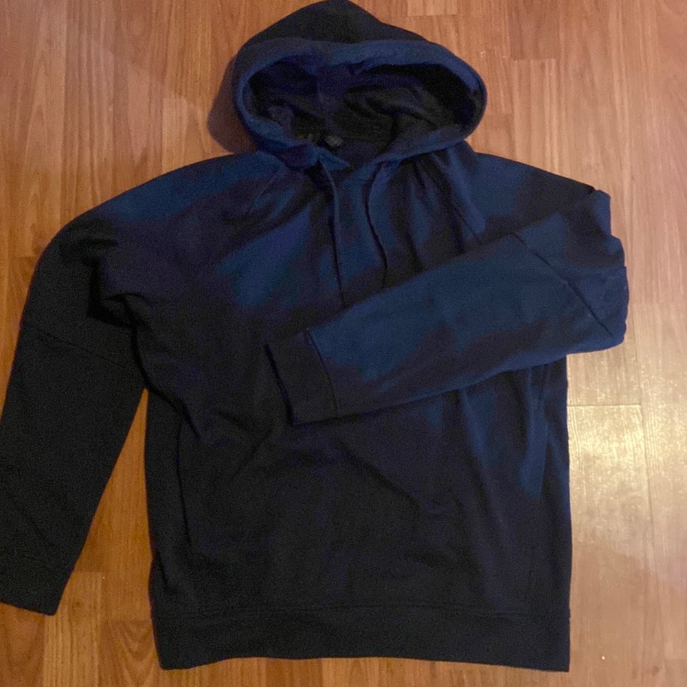 Lulu lemon, Dark navy/Black , Size medium Mens Hoodie